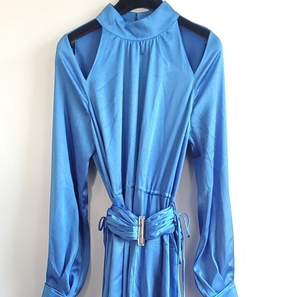 New Alexis Calypsa Satin Long-Sleeve Flare Azure Blue Dress NWT Size M (4- 6 US) - Picture 11 of 16